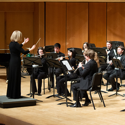Mallory Thompson conducts the Symphonic Wind Ensemble