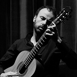 Lorenzo Micheli plays in black and white.