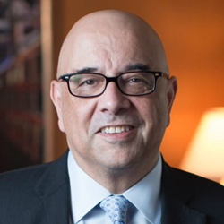 
								Julio Ottino