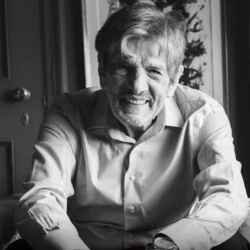 Micheal O'Siadhail: The Essential Poems